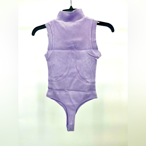 Elegant Lavender Sleeveless Ribbed Top Turtleneck Bodysuit Clasps At Bottom - Picture 4 of 8